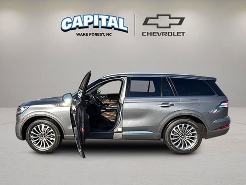 Used 2023 Lincoln Aviator Reserve w/ Equipment Group 201A image 13