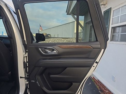 Used 2024 Chevrolet Tahoe High Country image 23