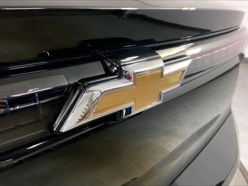 Used 2025 Chevrolet Equinox EV LT image 29