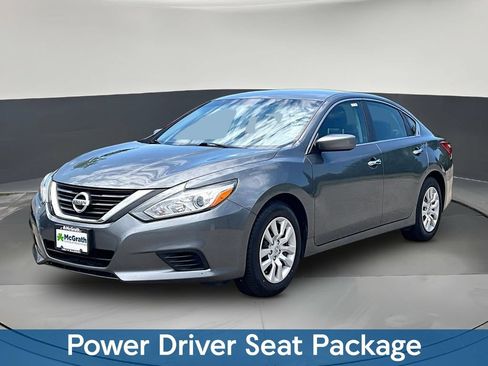 Used 2017 Nissan Altima 2.5 S w/ Power Driver Seat Package FWD image 3