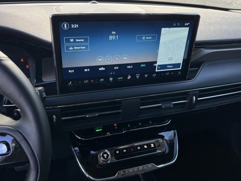 New 2025 Lincoln Corsair Grand Touring image 18