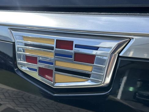 Certified 2024 Cadillac Escalade Premium Luxury image 9