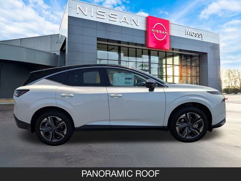 New 2025 Nissan Murano SL image 5