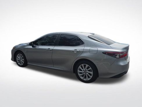 Used 2024 Toyota Camry LE w/ Convenience Package FWD image 5