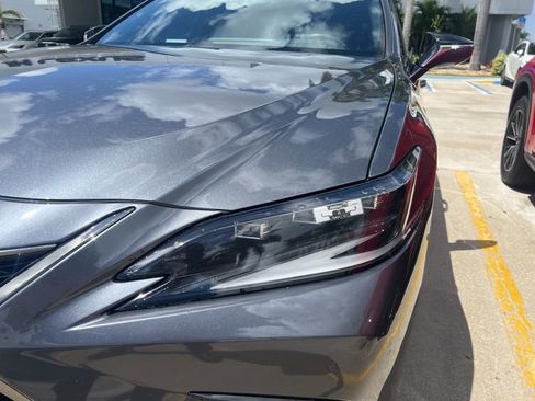 Used 2022 Lexus ES 350 F Sport w/ Accessory Package 2 image 4