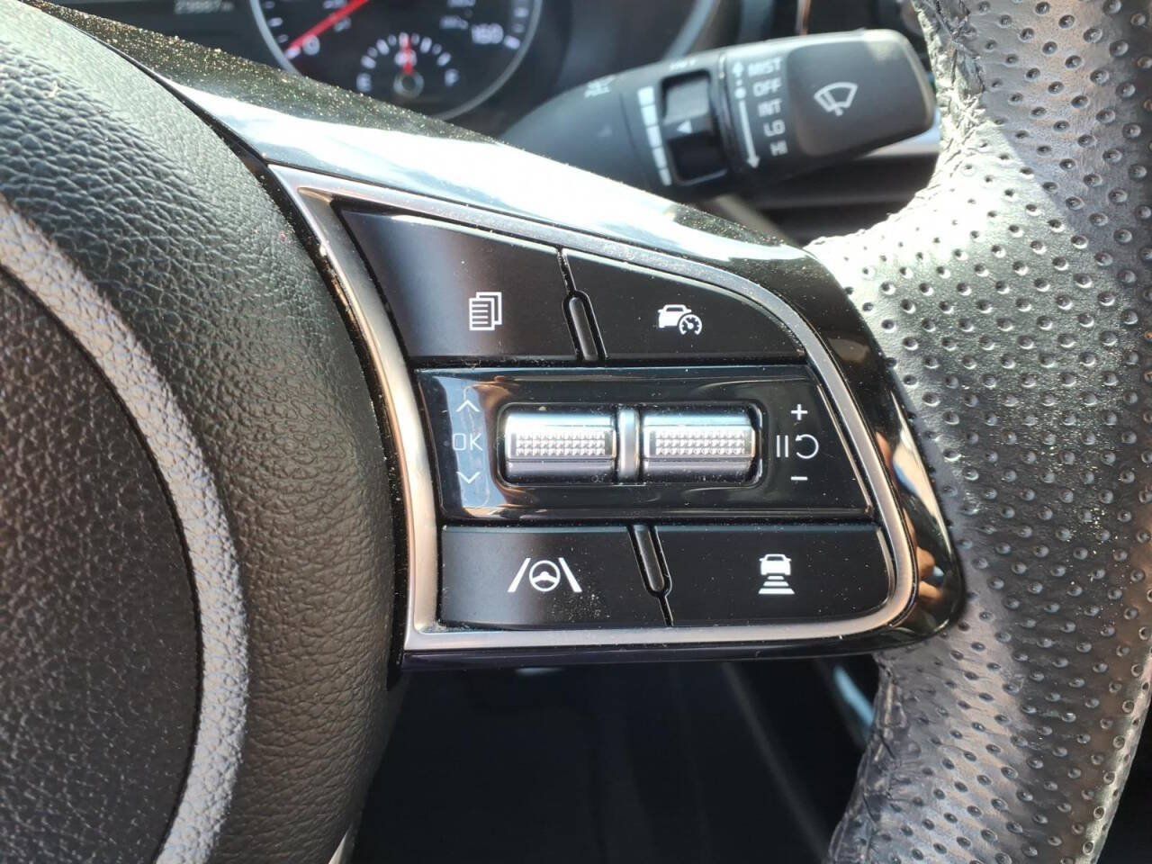 Used 2023 Kia Forte GT-Line w/ GT-Line Premium Package FWD image 18