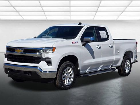 New 2026 Chevrolet Silverado 1500 LT w/ Z71 Off-Road Package AWD/4WD image 2