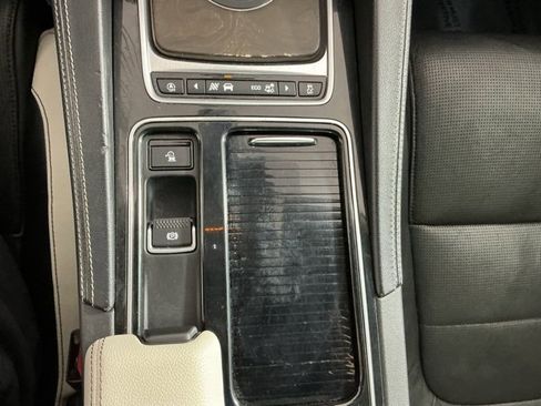 Used 2018 Jaguar F-PACE S image 31