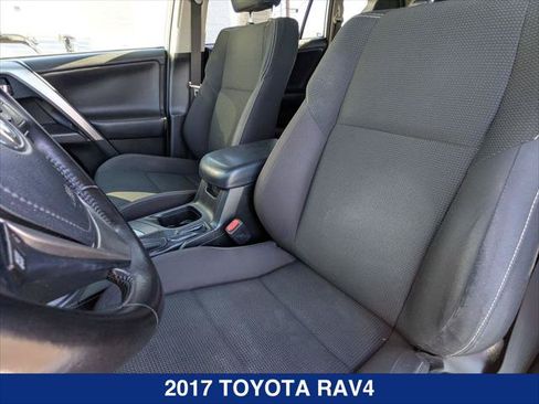 Used 2017 Toyota RAV4 XLE FWD image 20