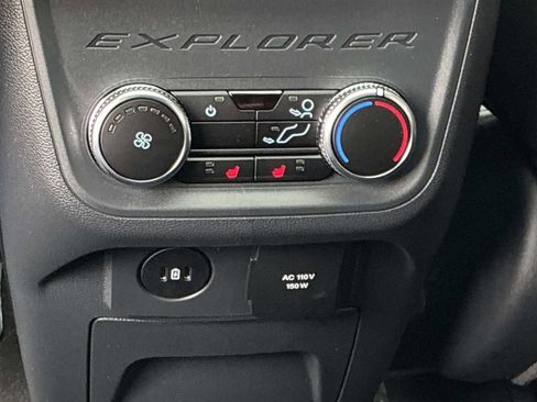 New 2026 Ford Explorer Platinum w/ LUX Leather Package image 8