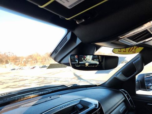 Used 2022 RAM 1500 Laramie w/ Sport Appearance Package image 15