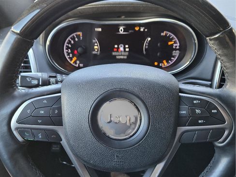 Used 2018 Jeep Grand Cherokee Overland image 12