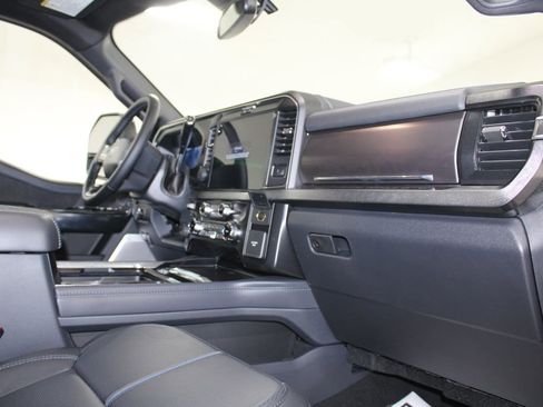 New 2026 Ford F350 4x4 Crew Cab DRW Super Duty image 32