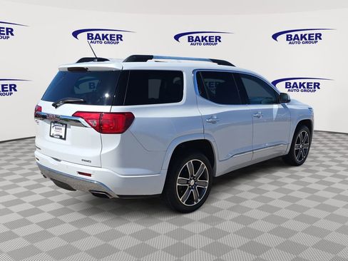 Used 2017 GMC Acadia Denali w/ Technology Package AWD/4WD image 5