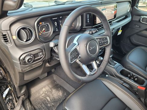 New 2025 Jeep Wrangler Sahara image 9