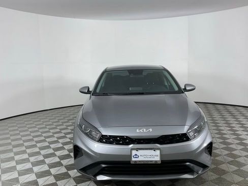 Used 2024 Kia Forte LXS image 2