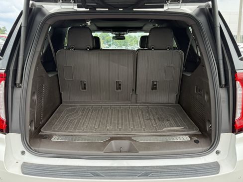 Used 2023 GMC Yukon XL Denali RWD image 36