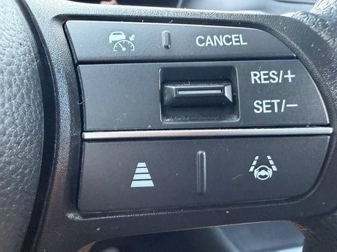Used 2024 Honda HR-V LX image 15