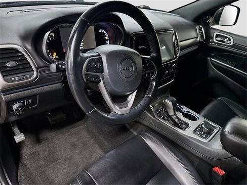 Used 2021 Jeep Grand Cherokee Limited w/ Trailer Tow Group IV image 16