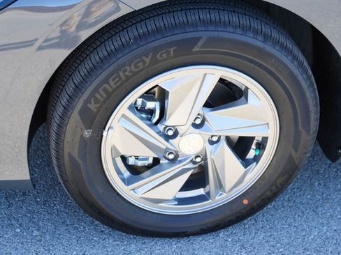 New 2026 Hyundai Elantra SE w/ Cargo Package image 7