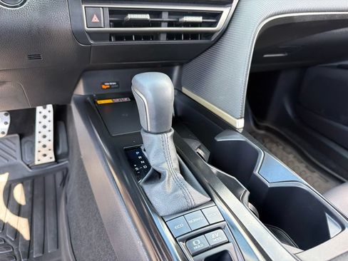 Used 2025 Toyota Camry SE w/ Convenience Package FWD image 14