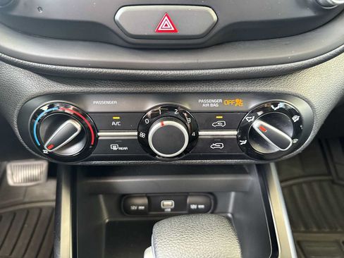 Used 2021 Kia Soul LX FWD image 15
