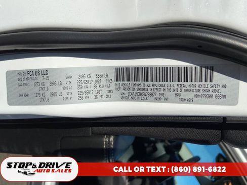 Used 2015 Jeep Cherokee Latitude w/ Cold Weather Group image 19