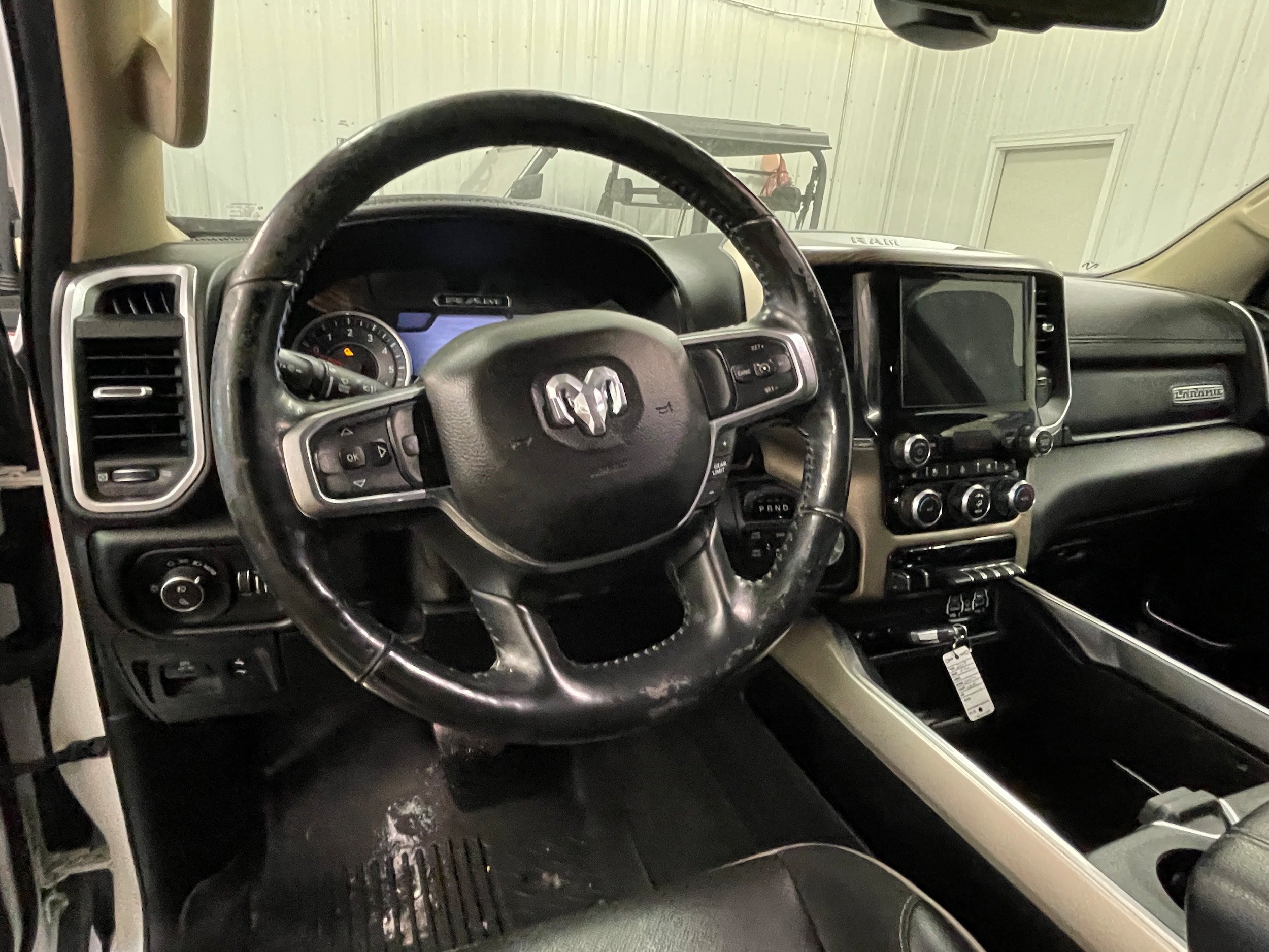 Used 2019 RAM 1500 Laramie AWD/4WD image 15