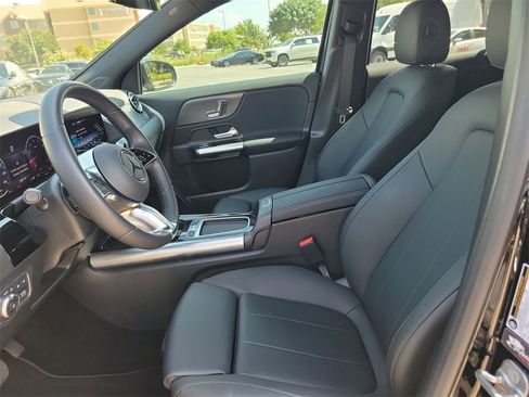 New 2025 Mercedes-Benz GLA 250 image 16