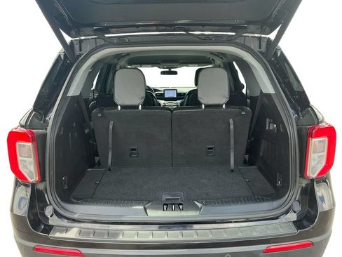 Used 2020 Ford Explorer XLT w/ Equipment Group 202A RWD image 24