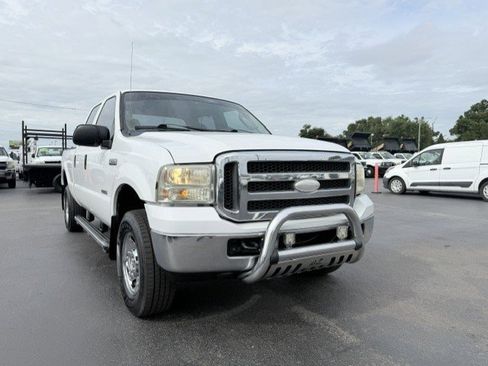 Used 2005 Ford F250 XLT AWD/4WD image 4