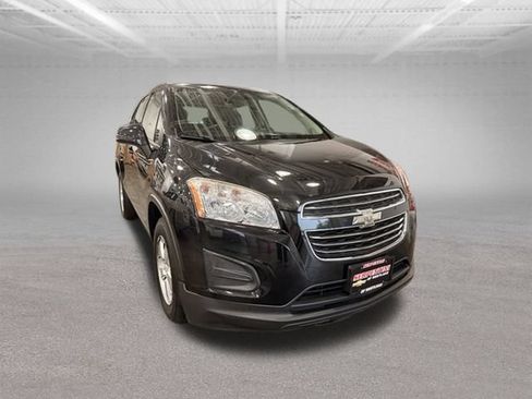 Used 2016 Chevrolet Trax LS AWD/4WD image 3