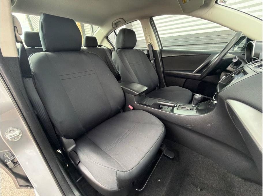 Used 2013 MAZDA MAZDA3 i Sport FWD image 4