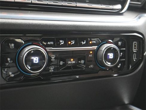 Used 2024 Chevrolet Silverado 2500 High Country w/ High Country Premium Package image 19