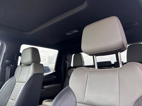 Used 2024 Chevrolet Silverado 1500 ZR2 w/ Technology Package AWD/4WD image 10