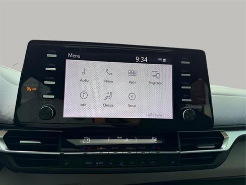 Used 2021 Toyota Sienna XLE FWD image 65
