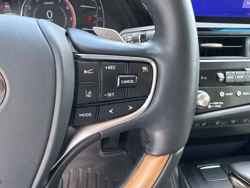 Certified 2025 Lexus ES 300h Ultra Luxury w/ Accessory Package (Z1) FWD image 28
