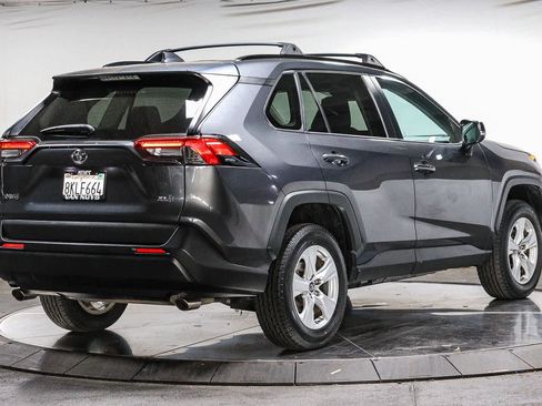 Certified 2019 Toyota RAV4 XLE w/ Convenience Package FWD image 5