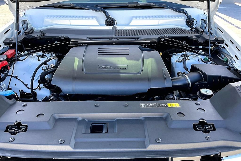 New 2026 Land Rover Defender 110 S AWD/4WD image 12