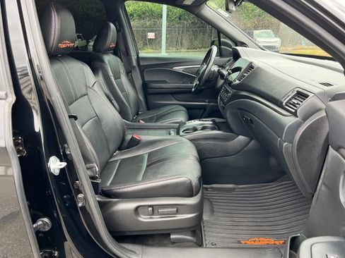 Used 2022 Honda Pilot TrailSport image 9
