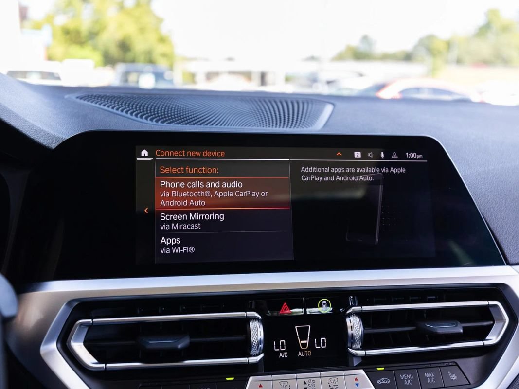 Used 2022 BMW 330i Sedan w/ M Sport Package RWD image 38
