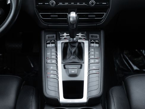 Used 2019 Porsche Macan S AWD/4WD image 19