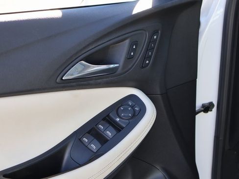 Used 2022 Buick Encore GX Essence w/ Sport Touring Package image 20