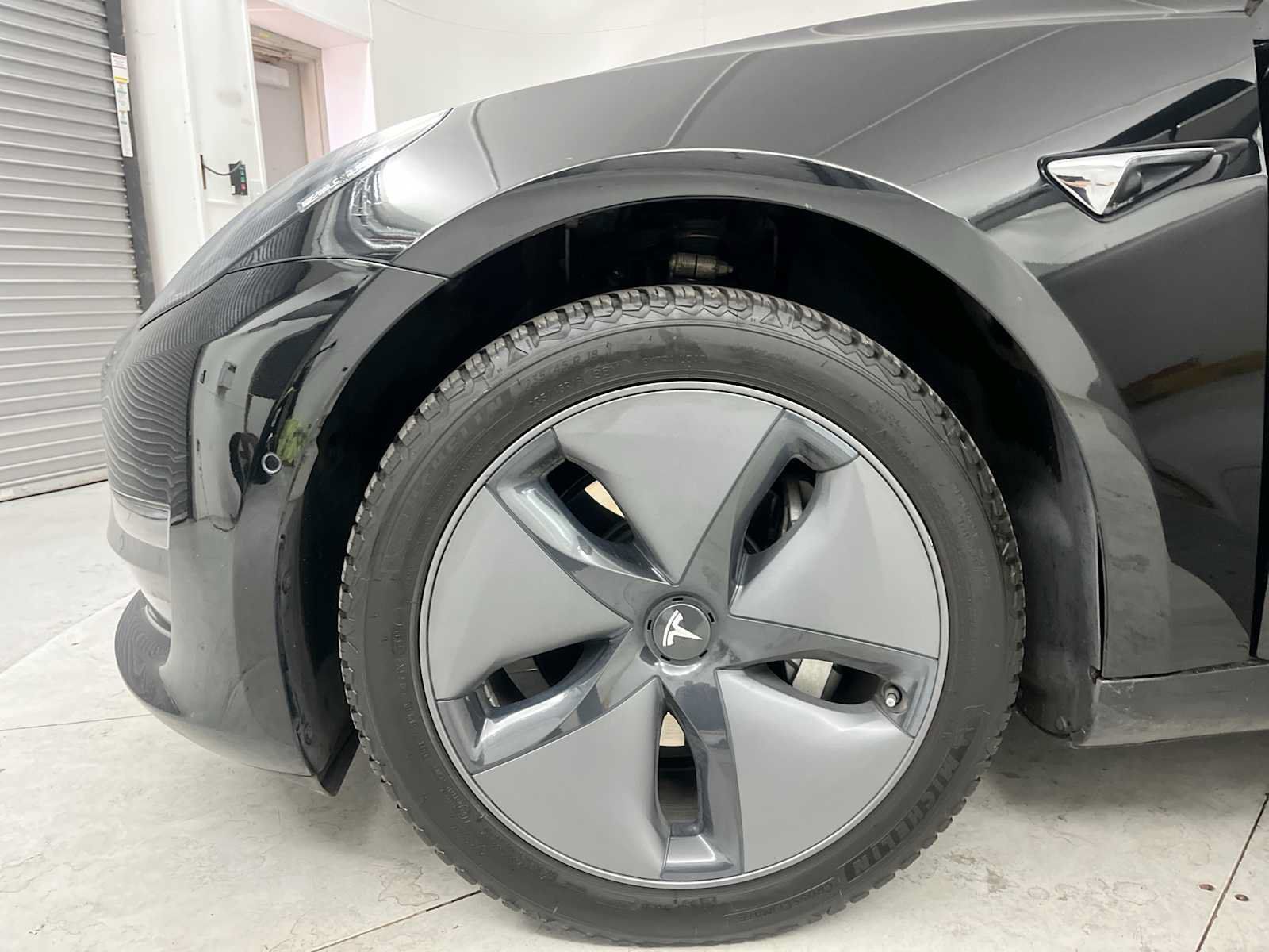 Used 2018 Tesla Model 3 Long Range RWD image 25