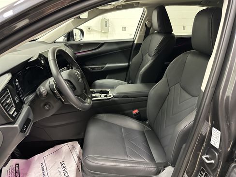 Used 2025 Lexus NX 350h AWD w/ Luxury Package image 16