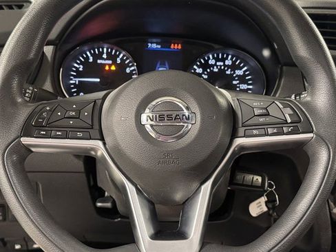 Used 2022 Nissan Rogue Sport S image 23