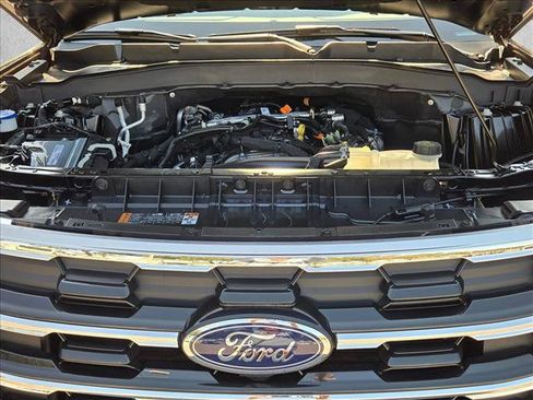 New 2026 Ford Explorer Active RWD image 17