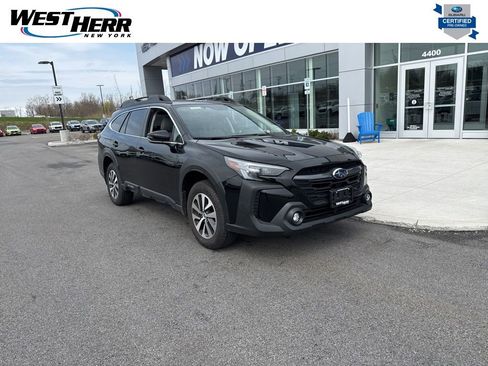 Used 2025 Subaru Outback Premium AWD/4WD image 1