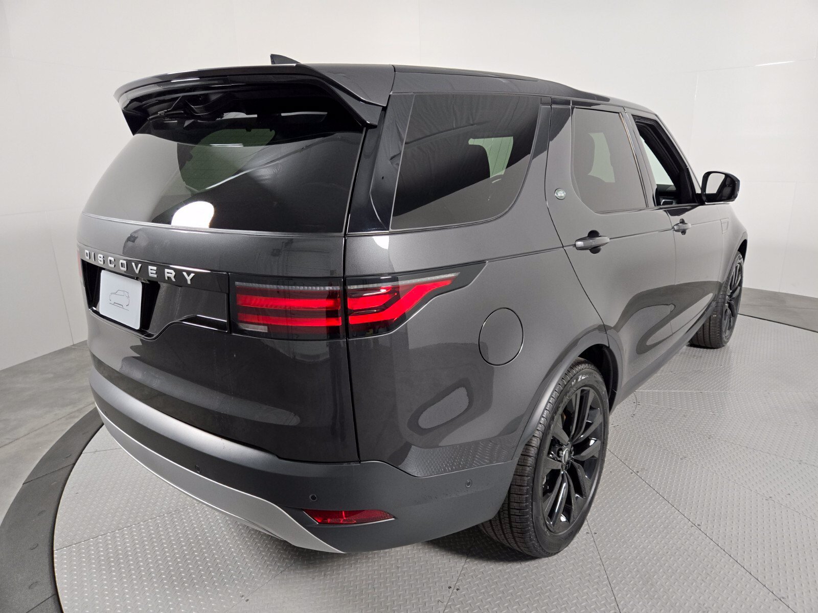New 2026 Land Rover Discovery S AWD/4WD image 2