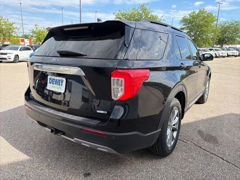 Used 2020 Ford Explorer XLT w/ Equipment Group 202A AWD/4WD image 5